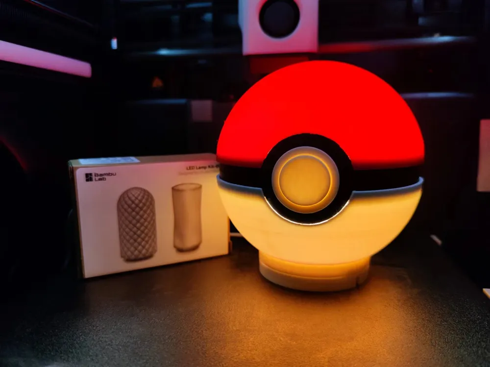 Luminária LED Pokébola